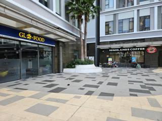 Warm & Beautiful Space - 4