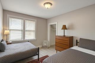 Spacious 4BR Family Home in Detroit WiFi Parking - 3