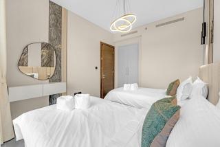 Classy 2BR Dubai Getaway Near Downtown - 7