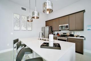 Sleek Condo With Pool Table Near Disney And Resort & Waterpark Access - B1-202 - 2