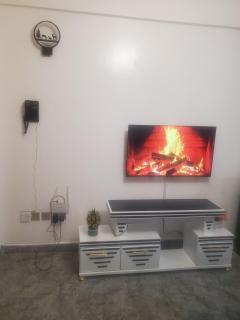 Jay Comfort home- Cozy Superior Studio Next to TRM Mall - 2