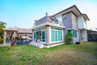 Cozy beachside pool villa - 1