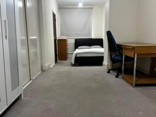 Budget Stay In Luton 02 03 - 8