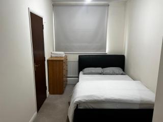 Budget Stay In Luton 02 03 - 0