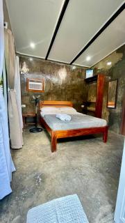 Small quiet private house - General Luna - 9
