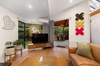 Arrowtown Luxury Escape Hot Tub Central Heating - 4