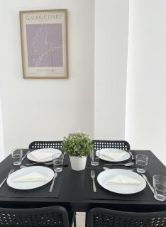 Sunny Stay in Portimão, Walk to Marina, Beach and Nightlife - 7