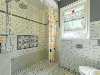 Cozy Private Bedroom Suite in UBC Campus - 7