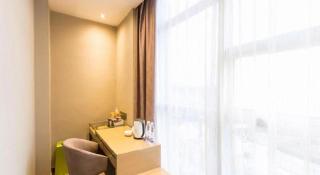 Lavande Hotel Guangzhou Tianhe Park Metro Station - 1