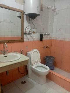 Hotel Girish Inn - 9