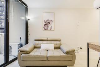 Modern Stay in the Heart of Melbourne - 8
