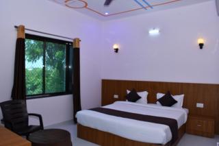 Hotel Prayagraj - 4