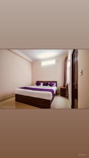 Helo Stay Vivek Vihar Metro Station - 1