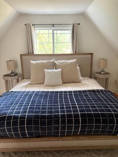 Charming Victoria Character Home-Pet Friendly - 1