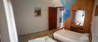 Feakes Apartments - 8