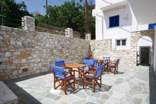 Anna's Parikia Studios - Parikia - 2