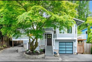Seattle Maple Haven in Wedgwood - 0