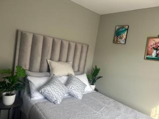 Peaceful Cute Apartment - 3