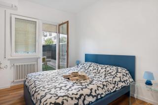 Honey Home With Parking - 2