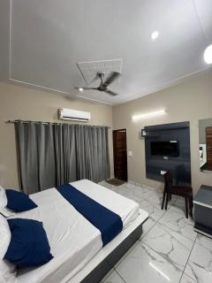Hotel River View Panipat - 4