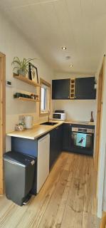 Croft Seven Cabins - 8