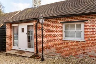 Beautiful, Double Room in Listed Barn Conversion - 3