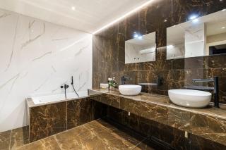 Palazzo Venezia Signature Apartments - 9