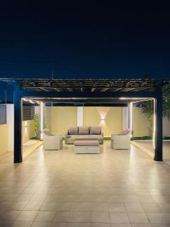 3 Bedroom Luxury Home with an Office - 9