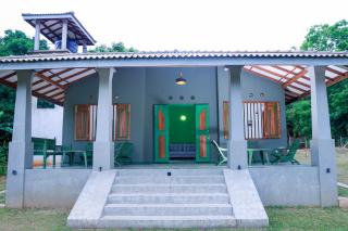 Kiriibbanara Lake Chalet - - 9