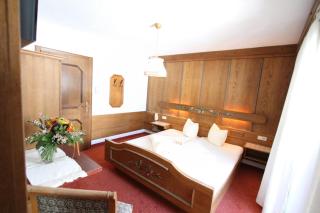 Pension Mittagskogel - Sankt Leonhard im Pitztal - 8