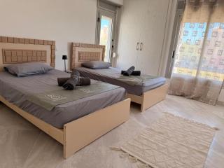 Spacious 4BR Einbay Chalet Overlooking Lake & Golf - 0