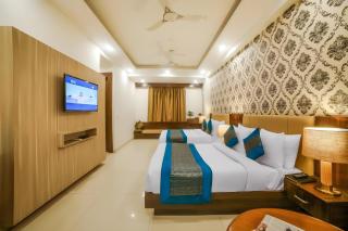 Hotel Almati Inn - Near Delhi Airport - New Delhi - 0