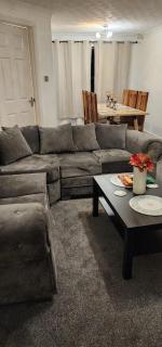 Tartan Nest- Entire house- Sleeps 8 guests - 1