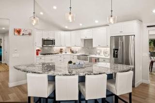 Dog Friendly Home with Amazing Views for Family - 7