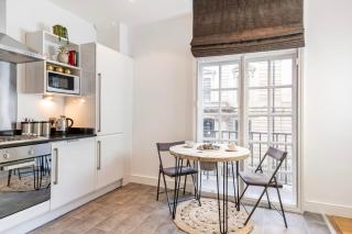 Boutique apartment with balconies - in the very heart of Leeds - 3