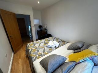 Secure 2BD Retreat: Modern Comfort in Privacy - 4