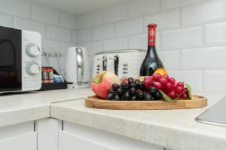 Open Mind Property - Cozy 4BR Flat & HotTub, Bognor - 4
