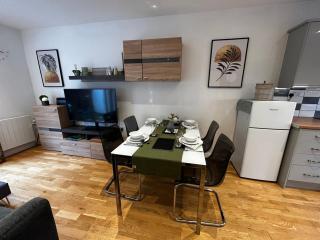 Secure 2BD Retreat: Modern Comfort in Privacy - 8