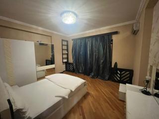 Courtyard MARRIOT Apartment Center Baku - 3