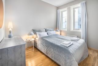 Stay Tromsø -Spacious 3BD Two-Level Apartment - 9