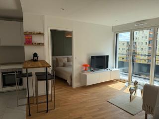 Laplace - 5 min from Paris and Parking - 5