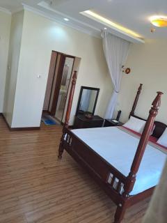 Serene Stay Near Everything - 2