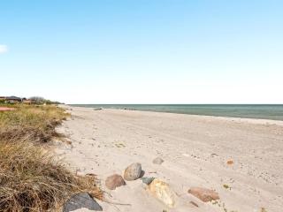 Holiday Home Eldar - 5m from the sea by Interhome - 7