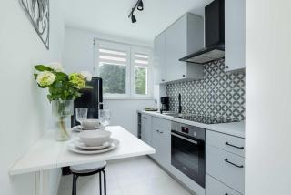 Apartment Katedralna Kołobrzeg Perfect for Remote Work by Noclegi Renters - Kołobrzeg - 6