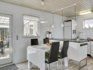 Holiday Home Alvina - 25m from the sea by Interhome - 3