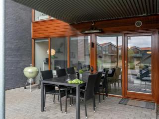 Apartment Allyson - 450m from the sea by Interhome - 1