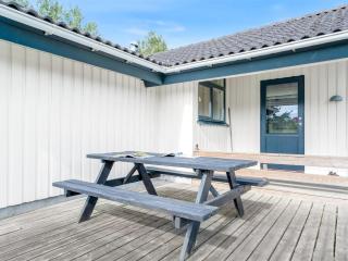 Holiday Home Truls - 800m from the sea by Interhome - 7