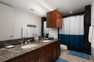 Prestigious Luxury Beach & Bay Patios XL Size apts - 2