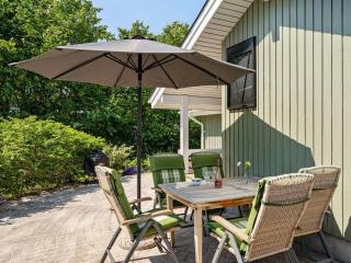 Holiday Home Diertje - 10m from the sea by Interhome - 7