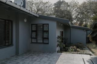 Sea La Vie- beach cottage - 8
